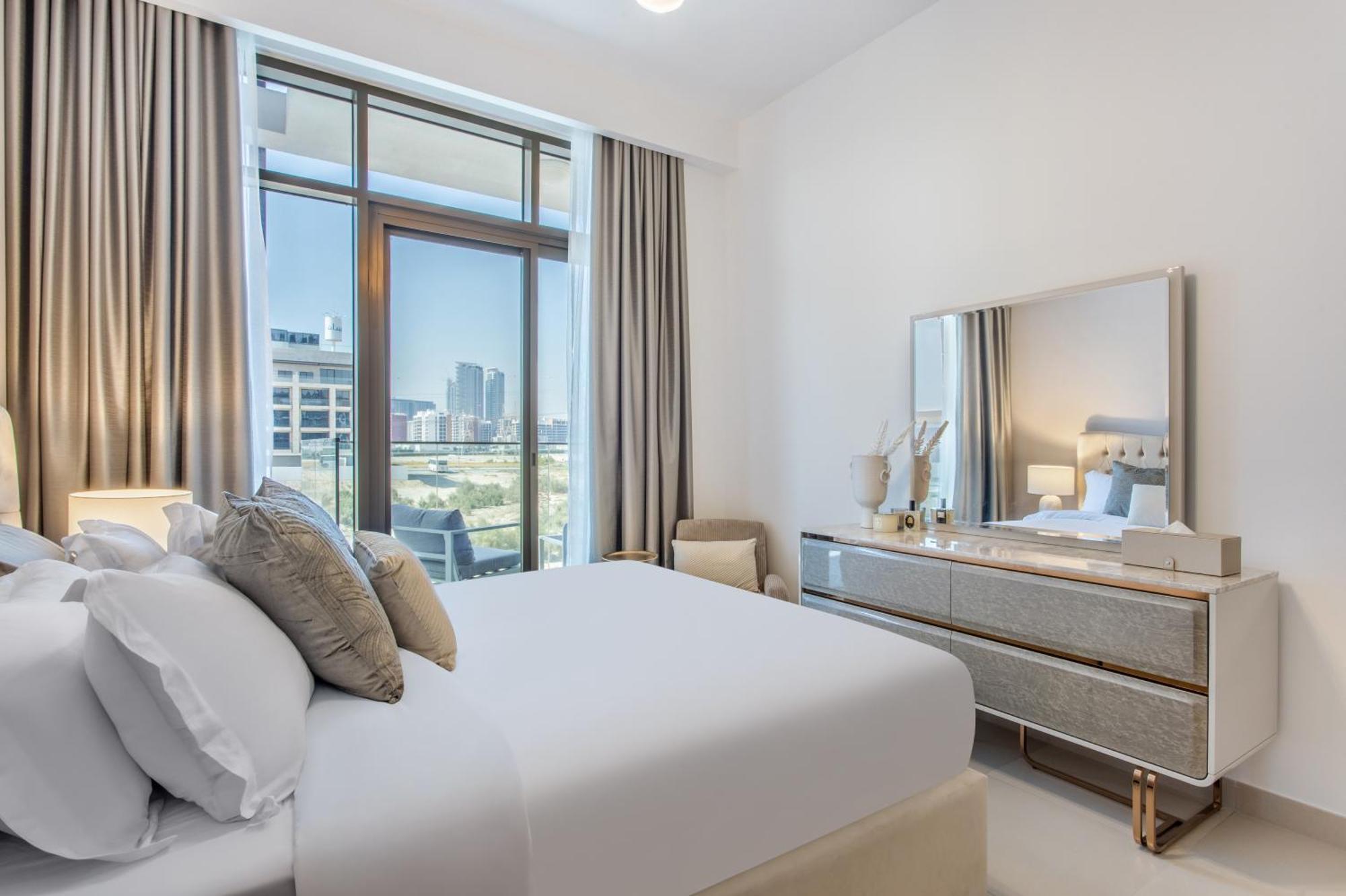 Fantastic1br Furnished At Azizi Park Avenue! *