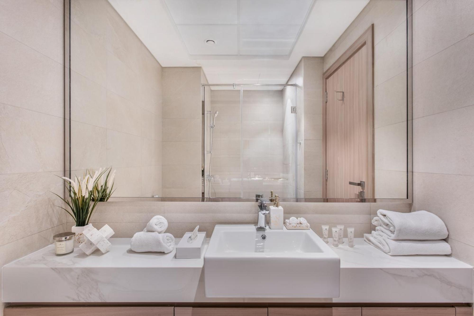 Fantastic1br Furnished At Azizi Park Avenue! Dubai